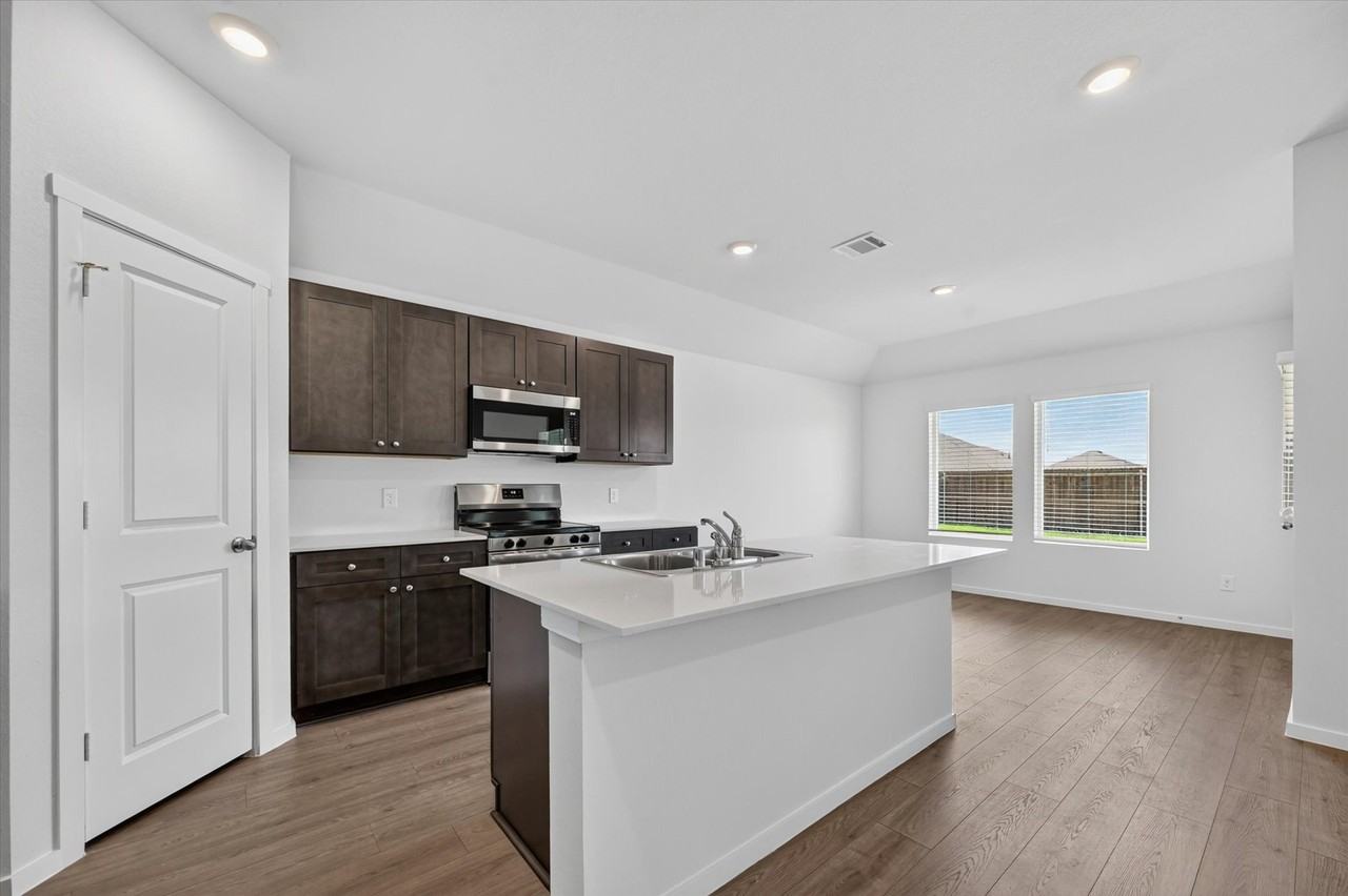 503 N Red Drive - Photo 6 of 28