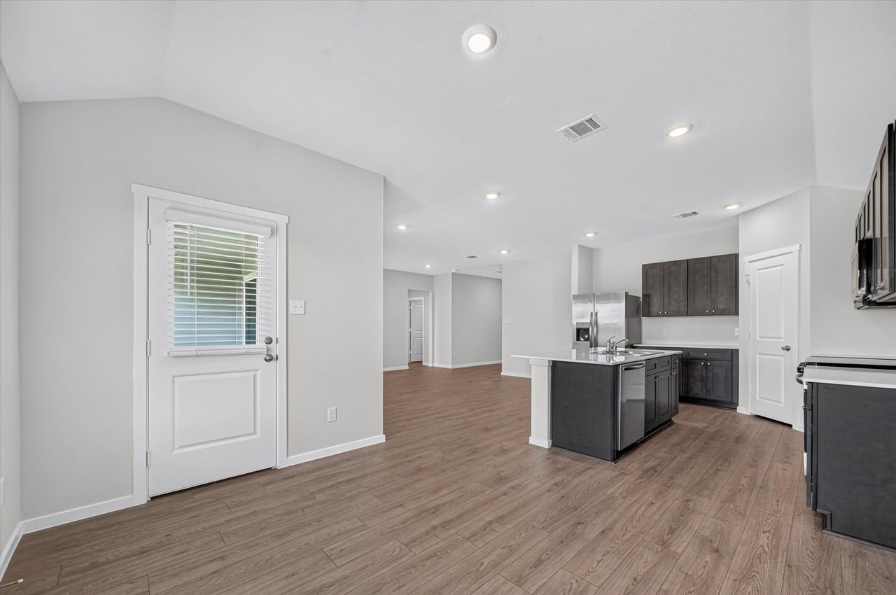 503 N Red Drive - Photo 7 of 28