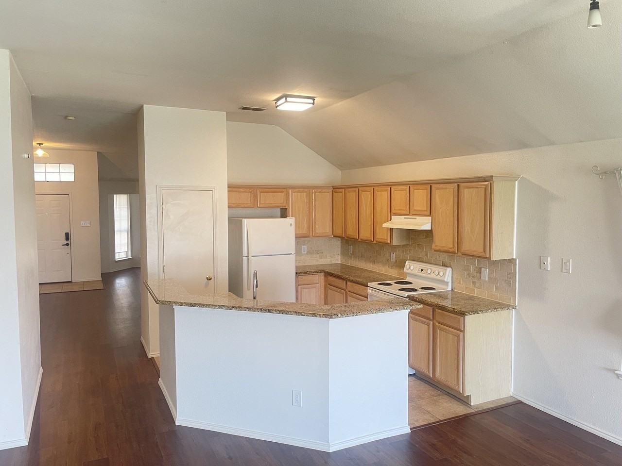100 Hopewell Dr - Photo 5 of 18