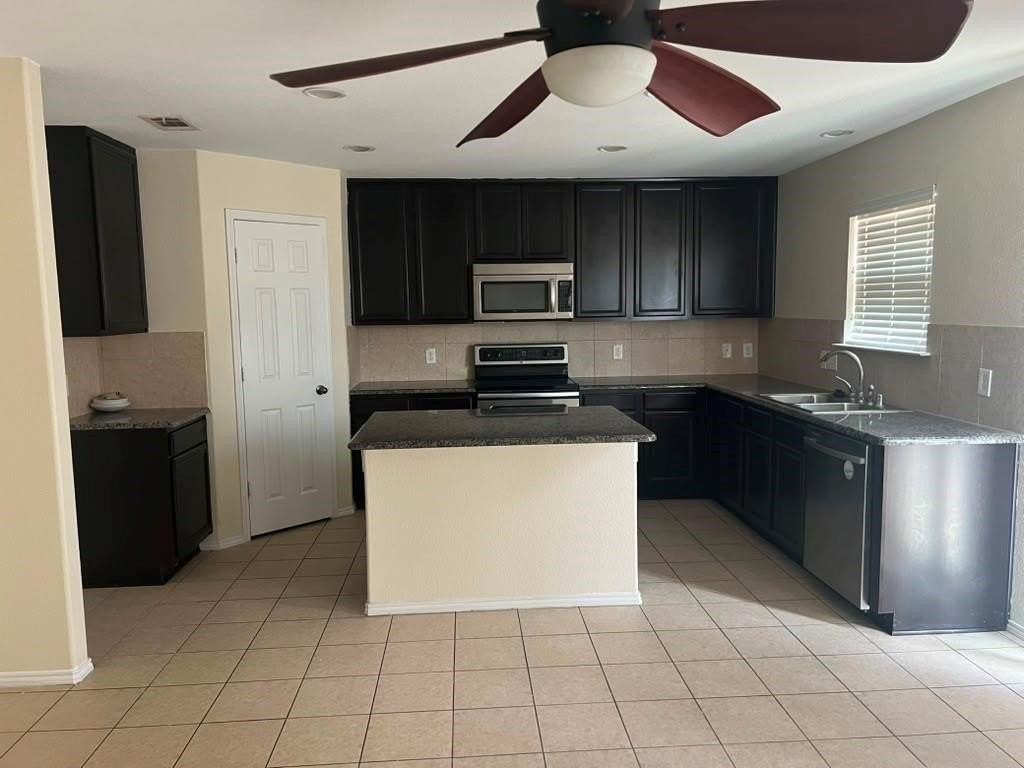 5716 Sapphire Pool Trl - Photo 3 of 20