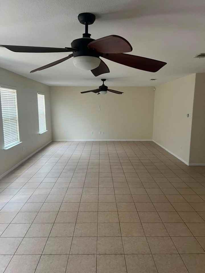 5716 Sapphire Pool Trl - Photo 5 of 20