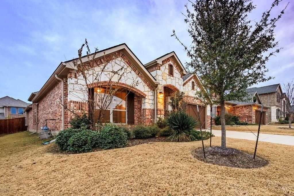 4005 Lands End Dr - Photo 3 of 34