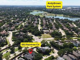 553 Raintree Cir - Photo 1 of 1