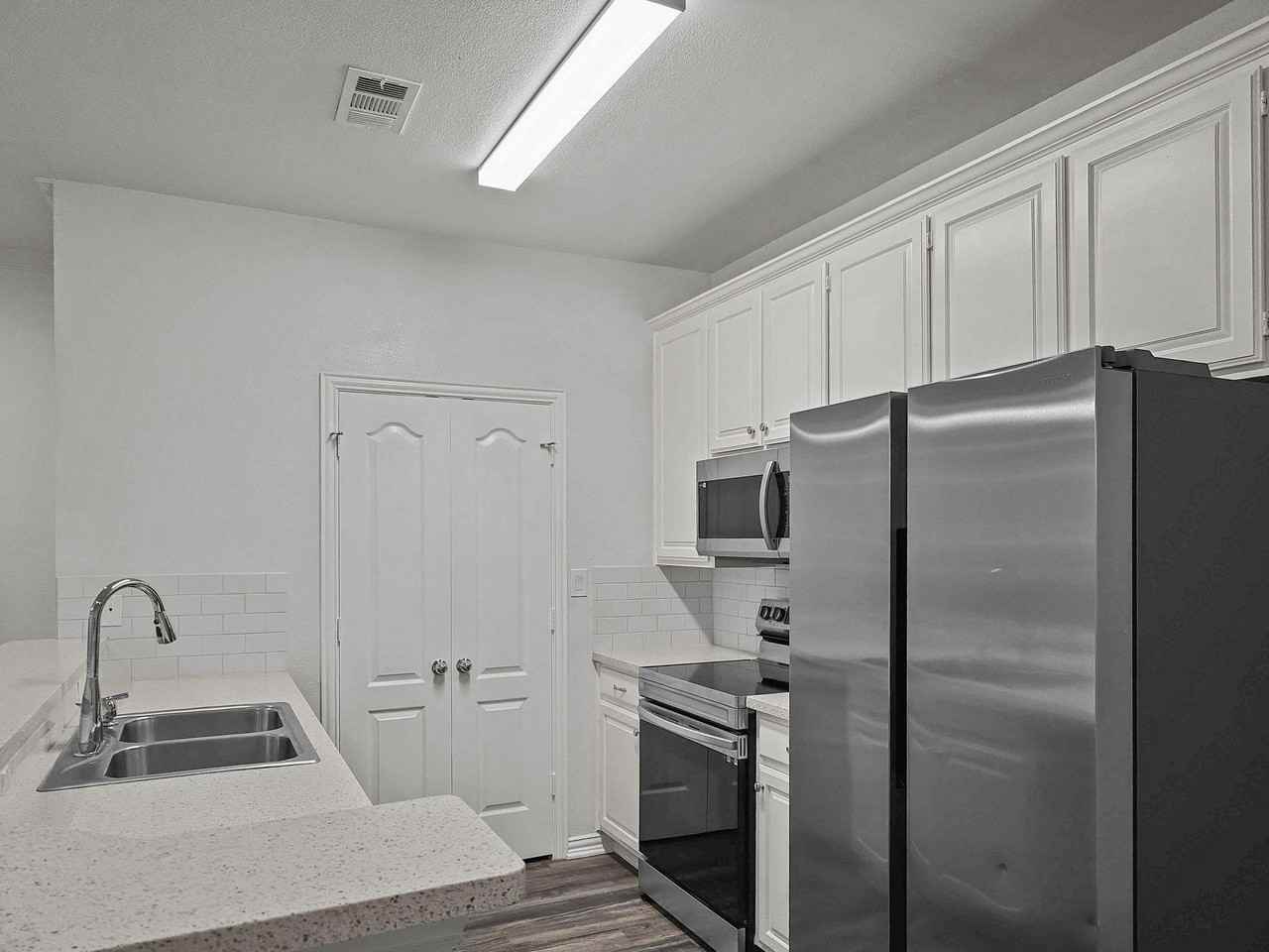 1501 Cedar Elm Dr #101 - Photo 7 of 22