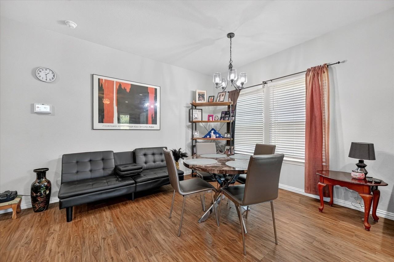225 Santa Fe St - Photo 7 of 31