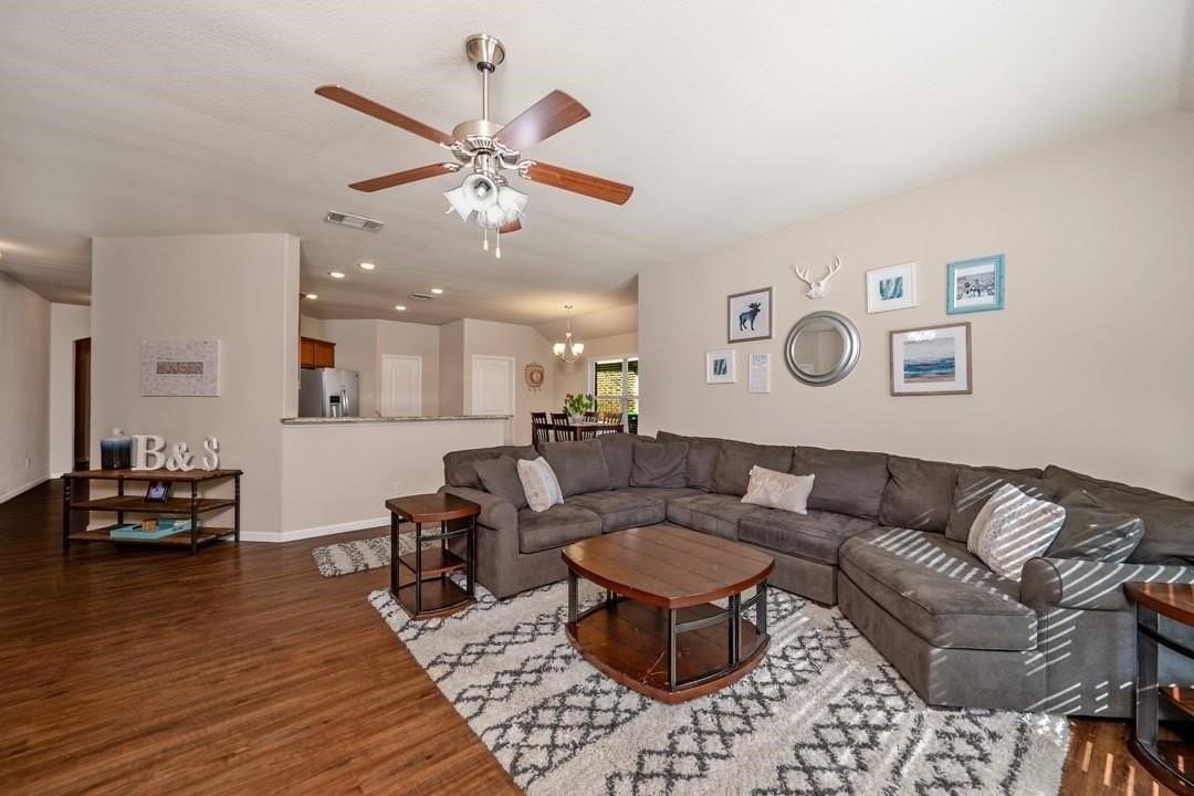 2413 Michelle Creek Dr - Photo 4 of 35