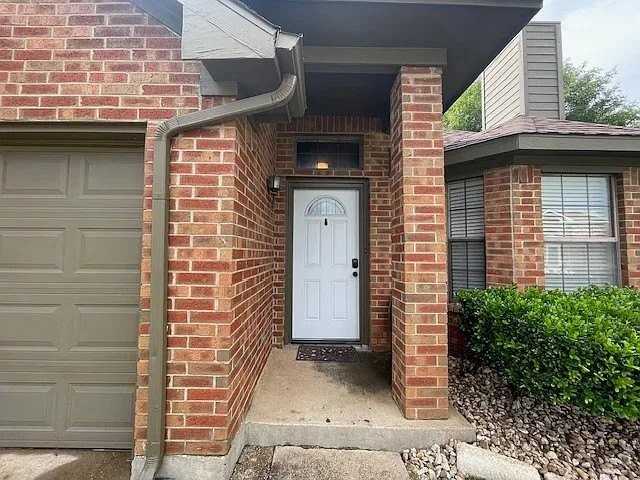 2062 Bronco Ln - Photo 2 of 17