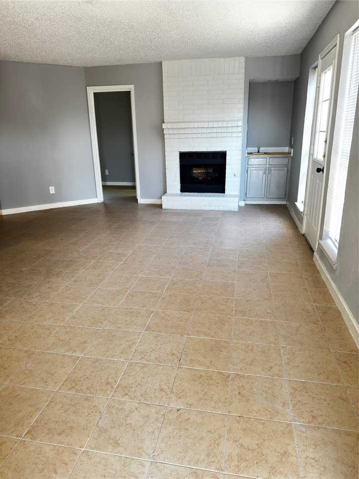 5410 Brookhollow Dr - Photo 2 of 15