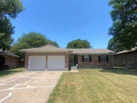 323 Royal Ave - Photo 1 of 1