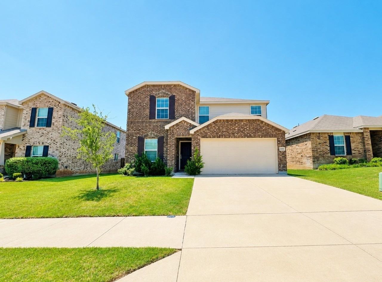 4649 Greyberry Dr