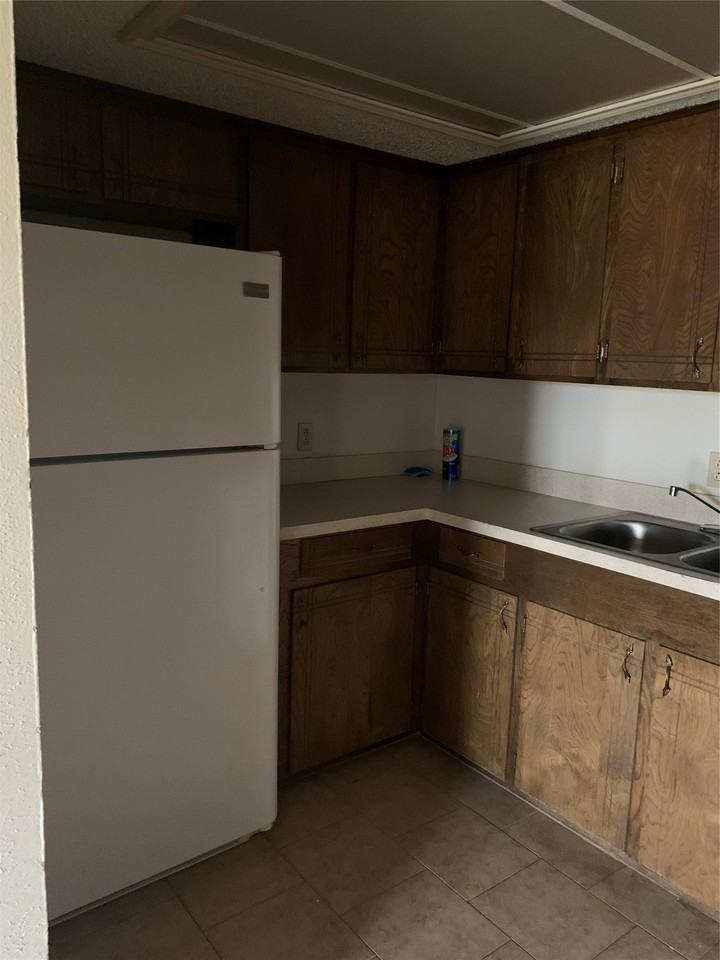 1724 W Sanford St #C - Photo 5 of 16