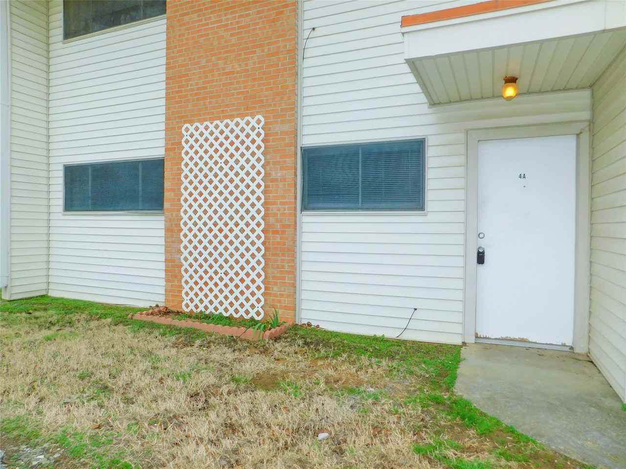 401 Betchan St #4A - Photo 2 of 14