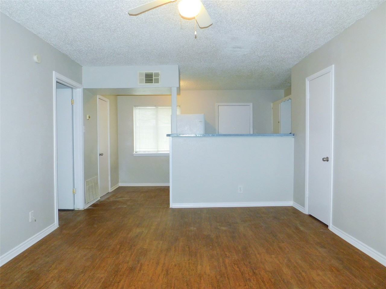 401 Betchan St #4A - Photo 4 of 14