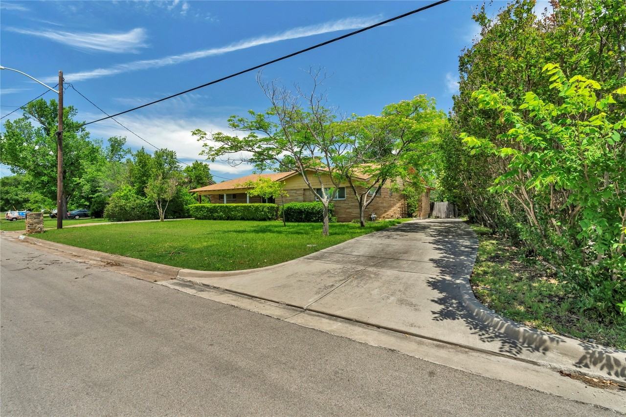 5108 Crown Rd - Photo 3 of 22