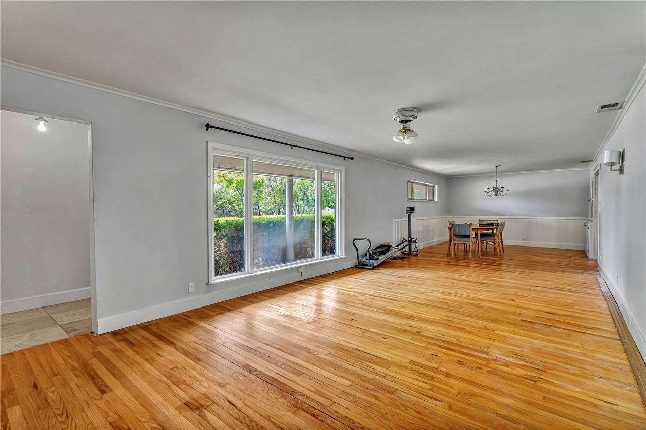 5108 Crown Rd - Photo 5 of 22