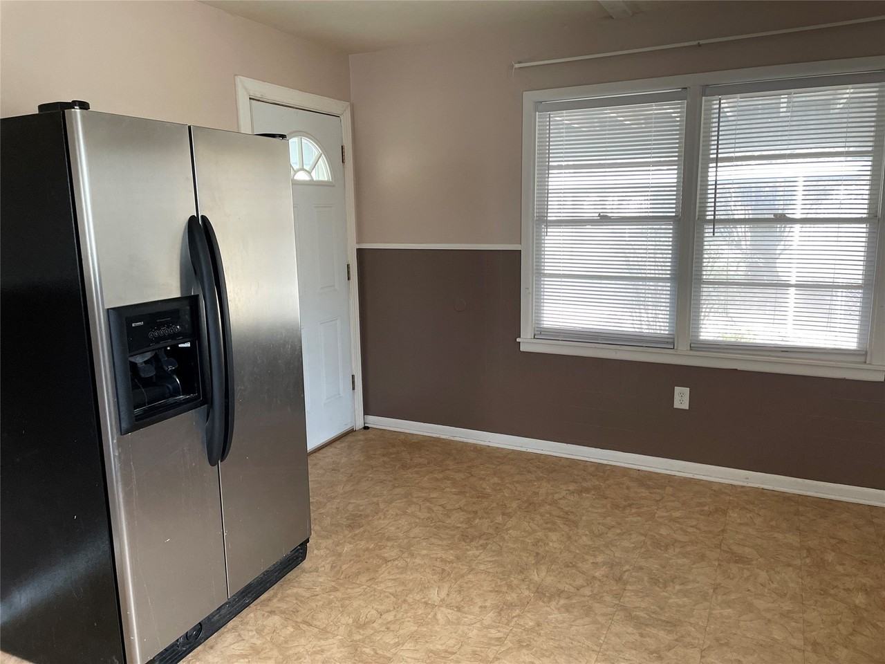 417 Stephens St - Photo 5 of 17
