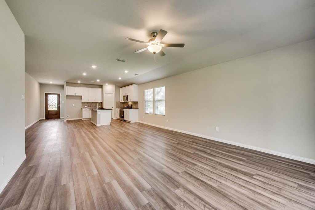 605 Cedar Springs Dr - Photo 6 of 30