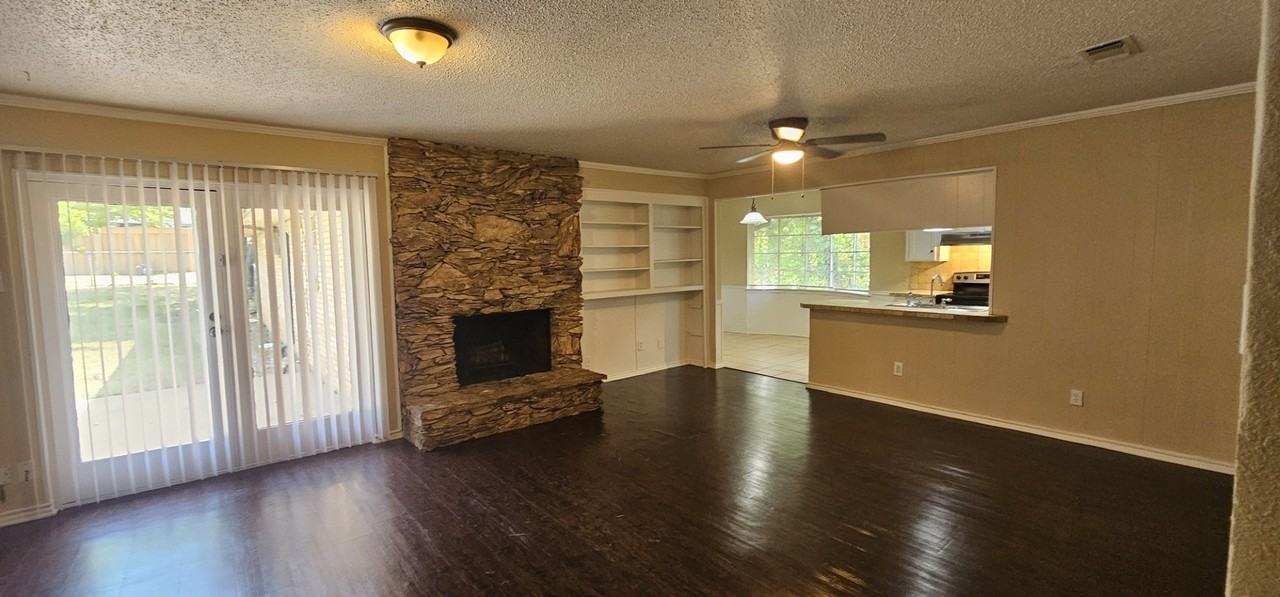 626 Little Creek Dr - Photo 4 of 31
