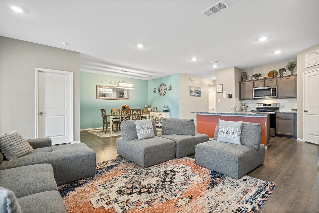 904 Saddle Horn Way - Photo 7 of 30