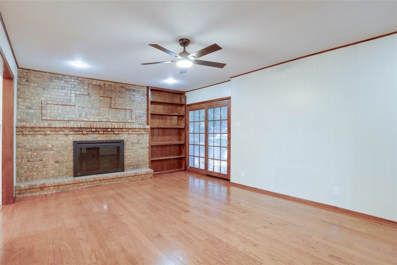 615 Oxford Dr - Photo 5 of 18