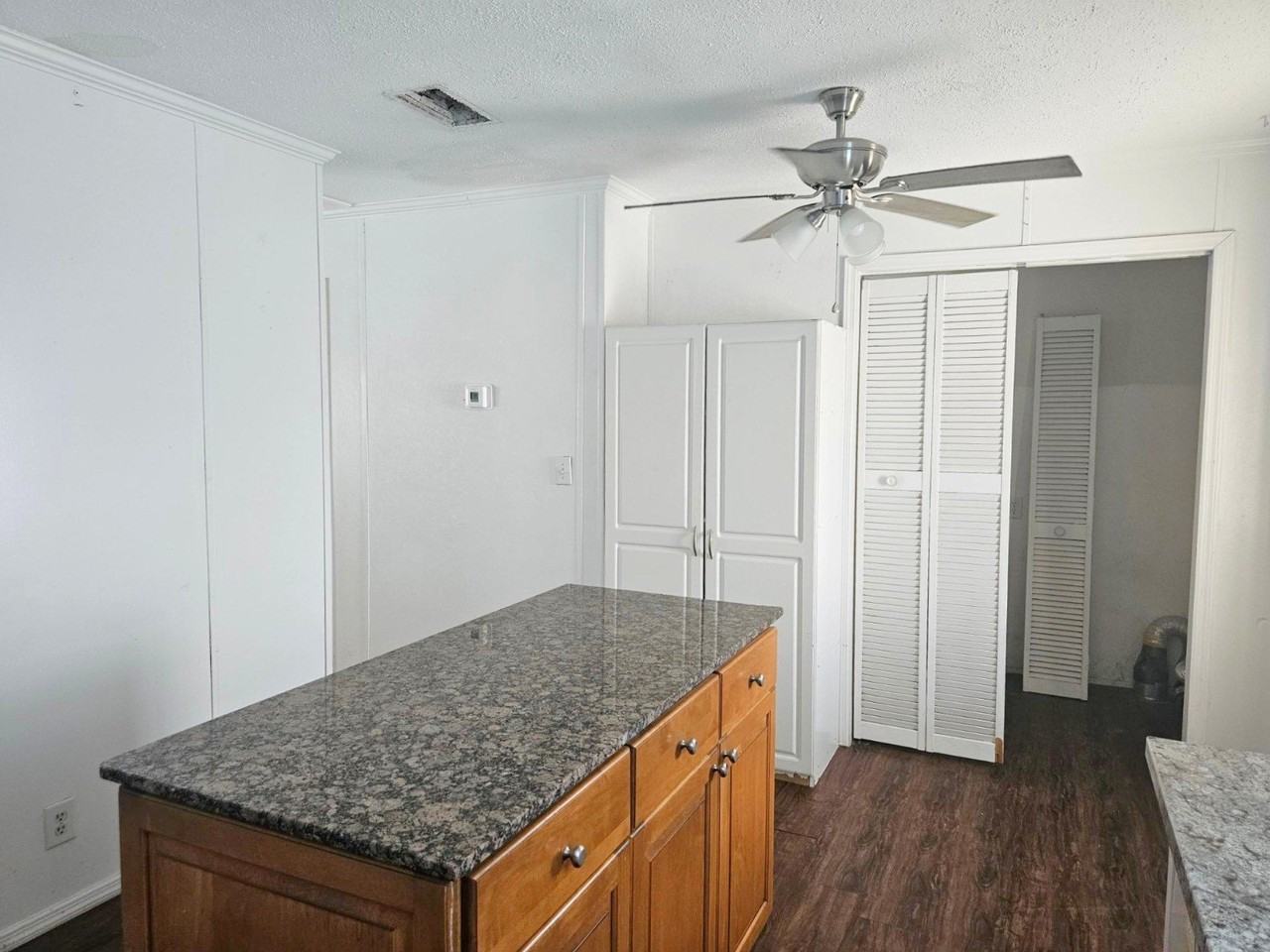 5917 14th St W #301 - Photo 2 of 9