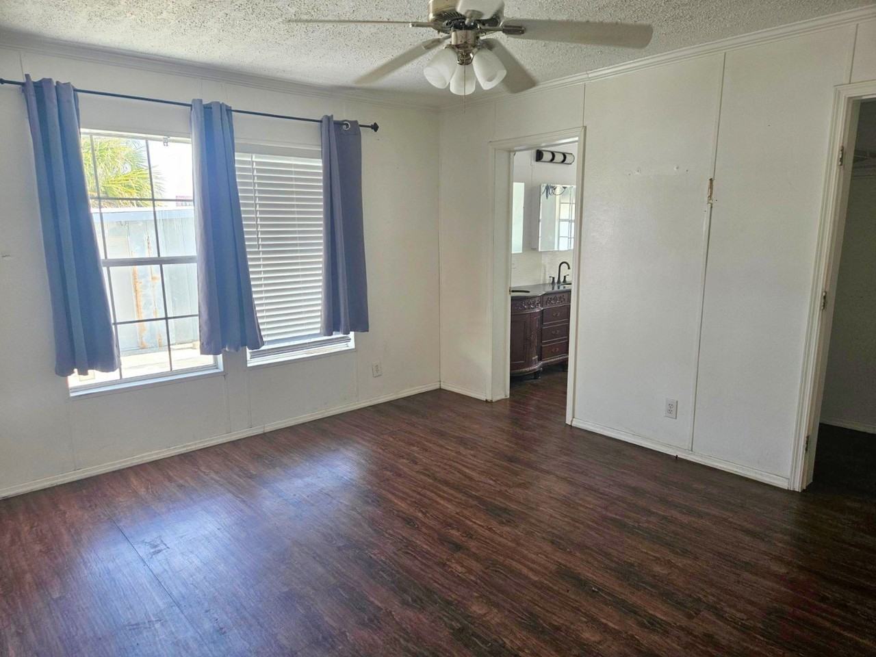 5917 14th St W #301 - Photo 5 of 9