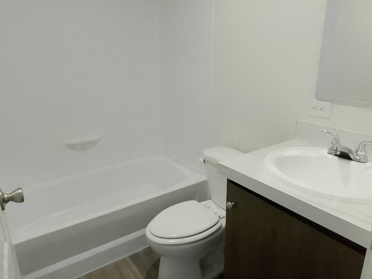16 Alma Ln - Photo 3 of 6