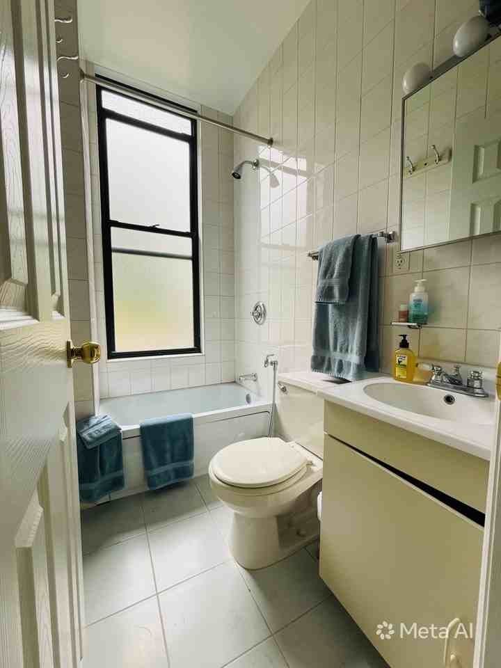 1603 2nd Ave #2S - Photo 5 of 6