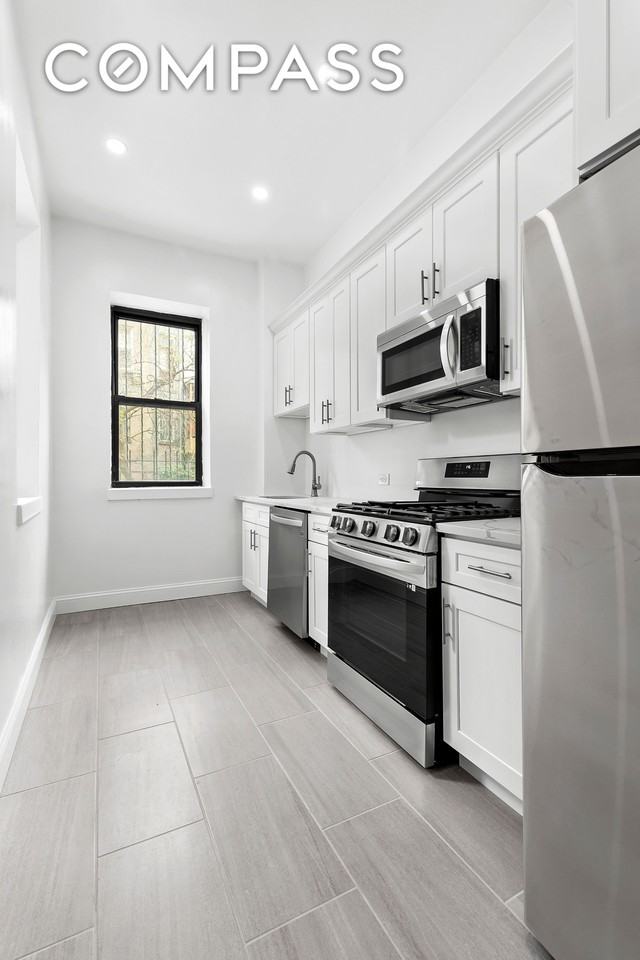 159-00 Riverside Dr W #1C70 - Photo 4 of 15