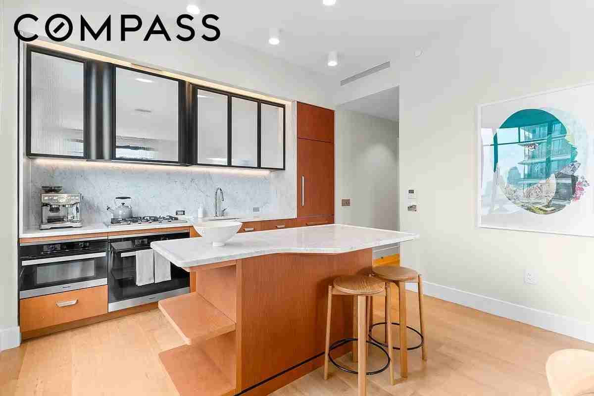 110 Charlton St #21E - Photo 4 of 18
