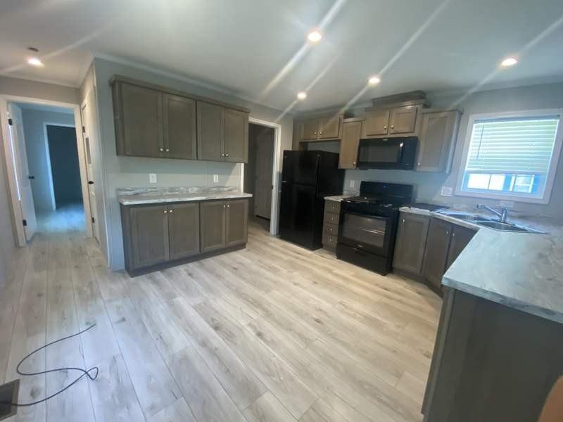 518 Murray Dr - Photo 2 of 19