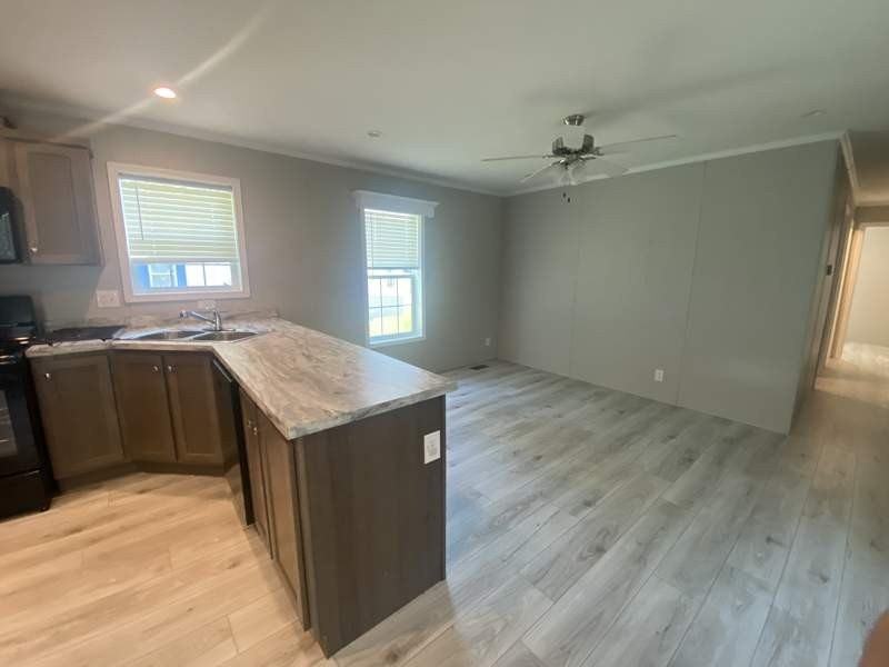 518 Murray Dr - Photo 4 of 19