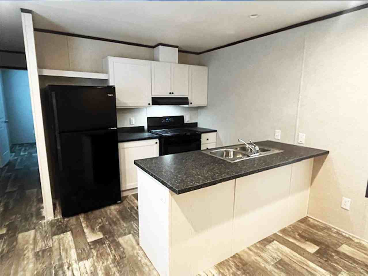103 Hollyhock Ln #64R - Photo 3 of 7