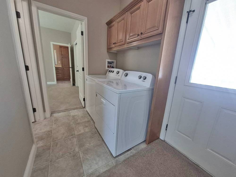 1054 Mountain Shadows Blvd #180 - Photo 5 of 12