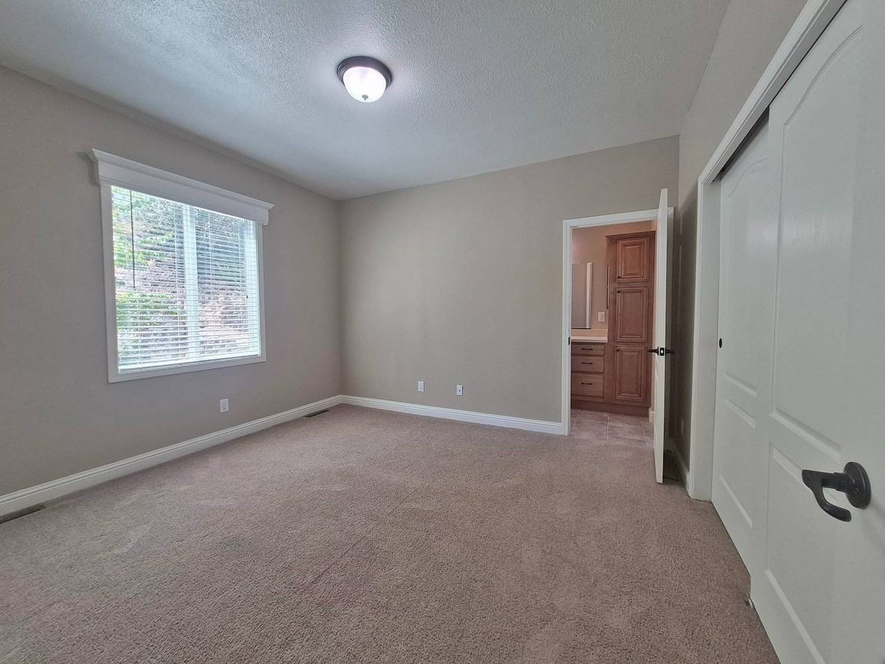 1054 Mountain Shadows Blvd #180 - Photo 6 of 12