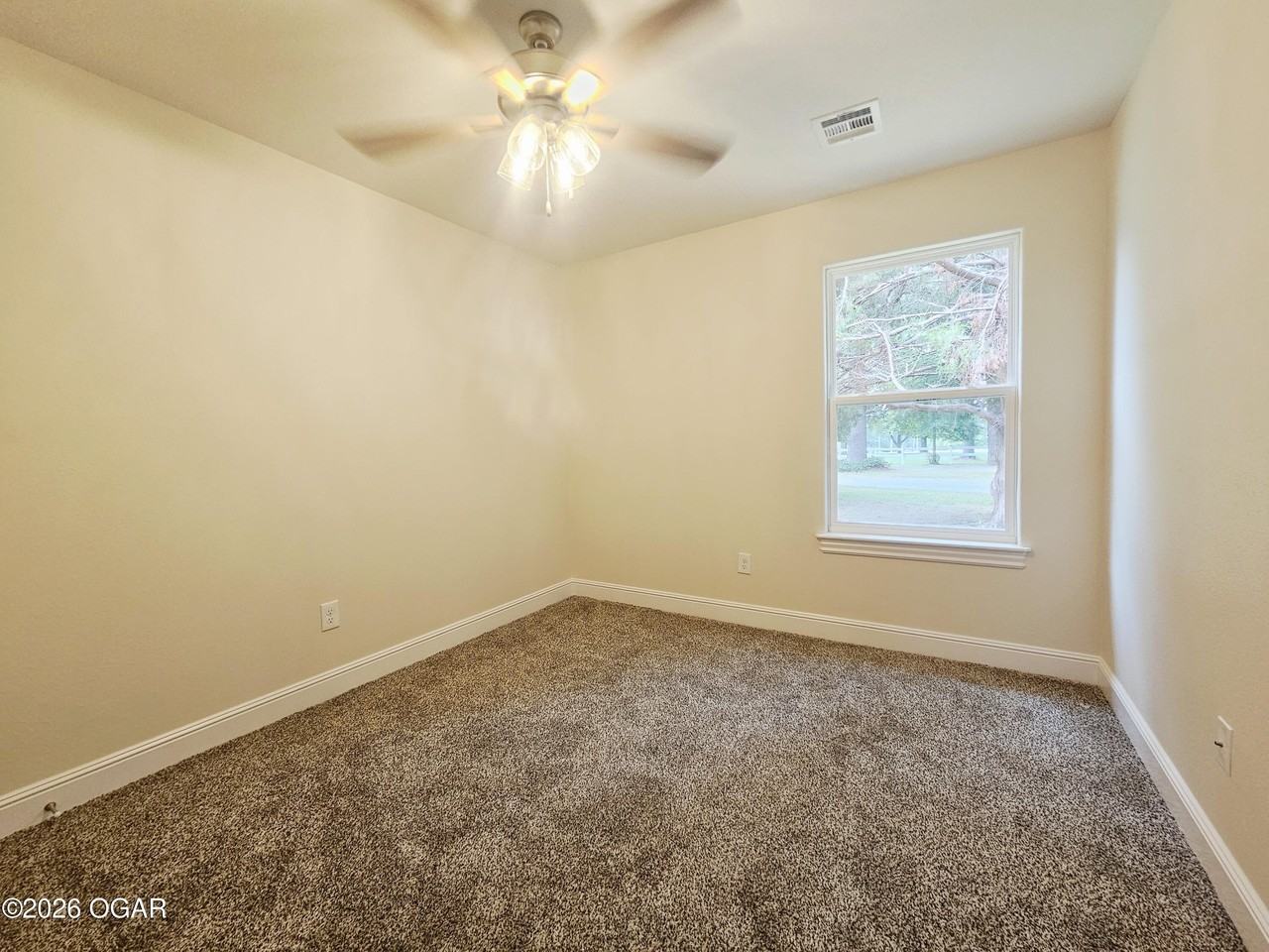 3915 Wisconsin Ave - Photo 5 of 12