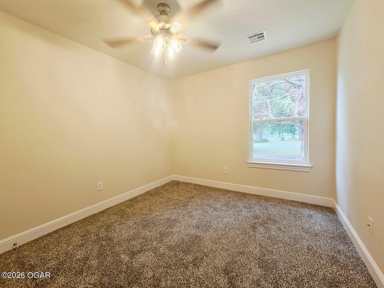3915 Wisconsin Ave - Photo 7 of 12