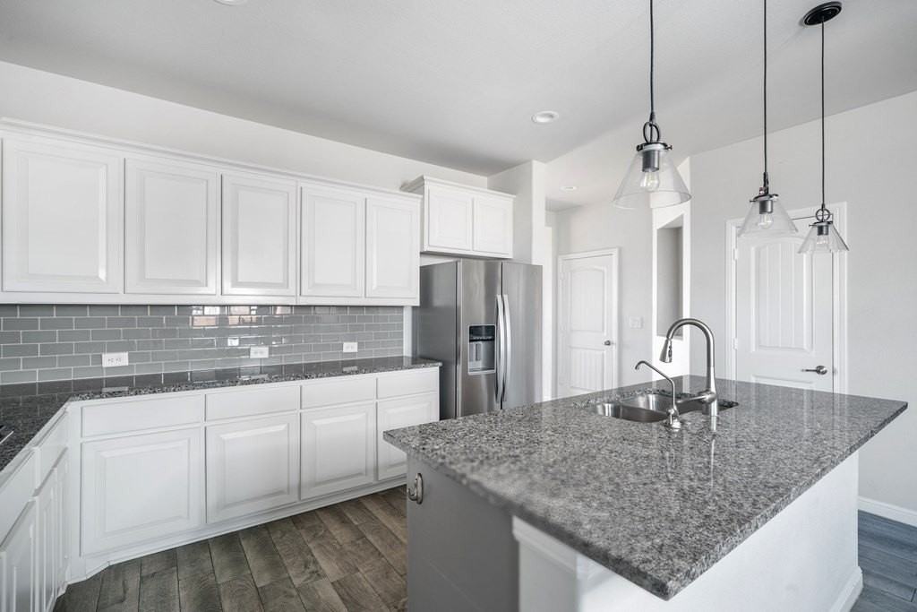 7100 Thomas Paine Rd - Photo 6 of 33