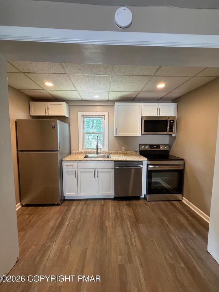 210 W High St - Photo 3 of 17