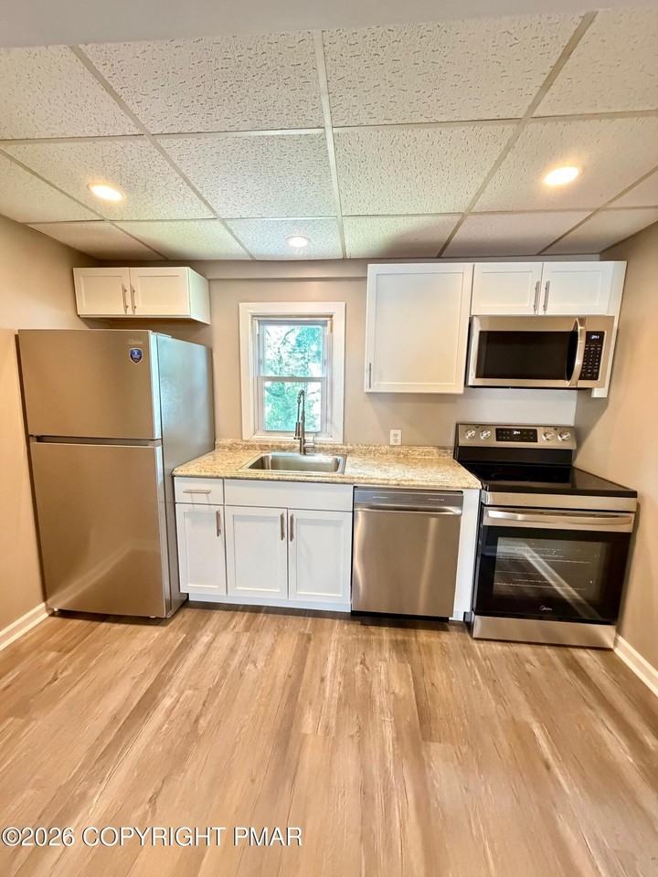 210 W High St - Photo 4 of 17