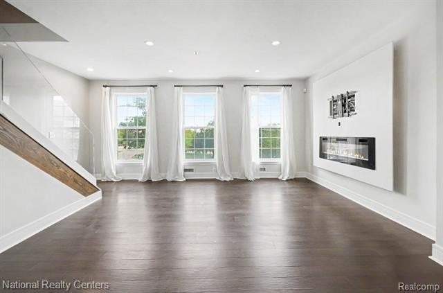 20304 Boardwalk Blvd - Photo 5 of 22