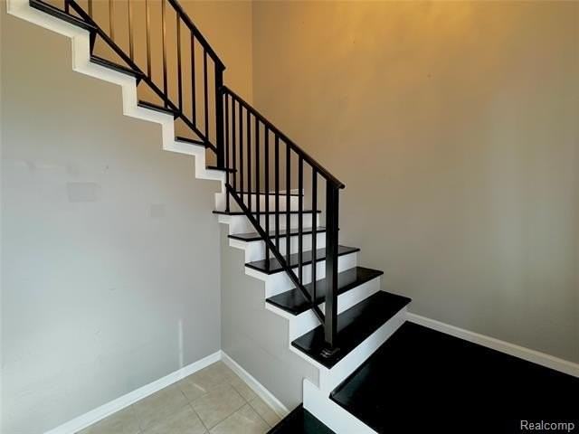 24208 Chesapeake Cir - Photo 2 of 21