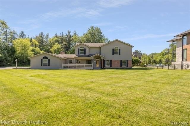 6096 Darramoor Rd - Photo 2 of 50