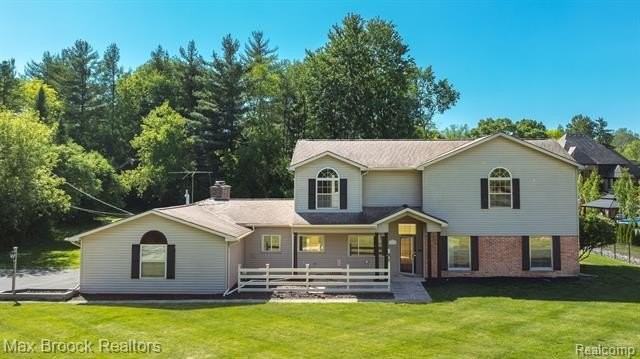6096 Darramoor Rd - Photo 3 of 50