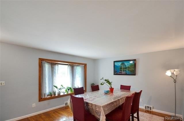 37653 Longacre Dr - Photo 4 of 36