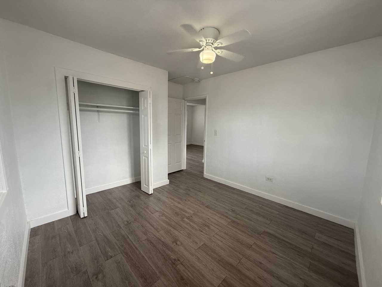 1015 Sw 8th St #2 - Photo 5 of 8