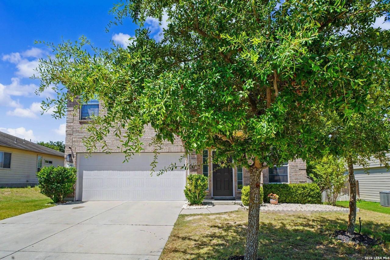 740 Fountain Gate - Photo 2 of 47