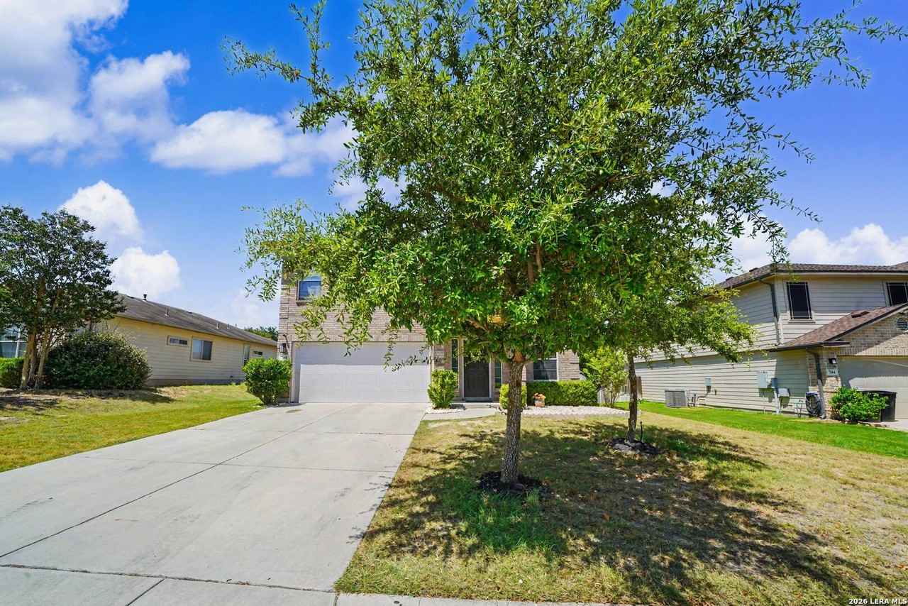 740 Fountain Gate - Photo 3 of 47