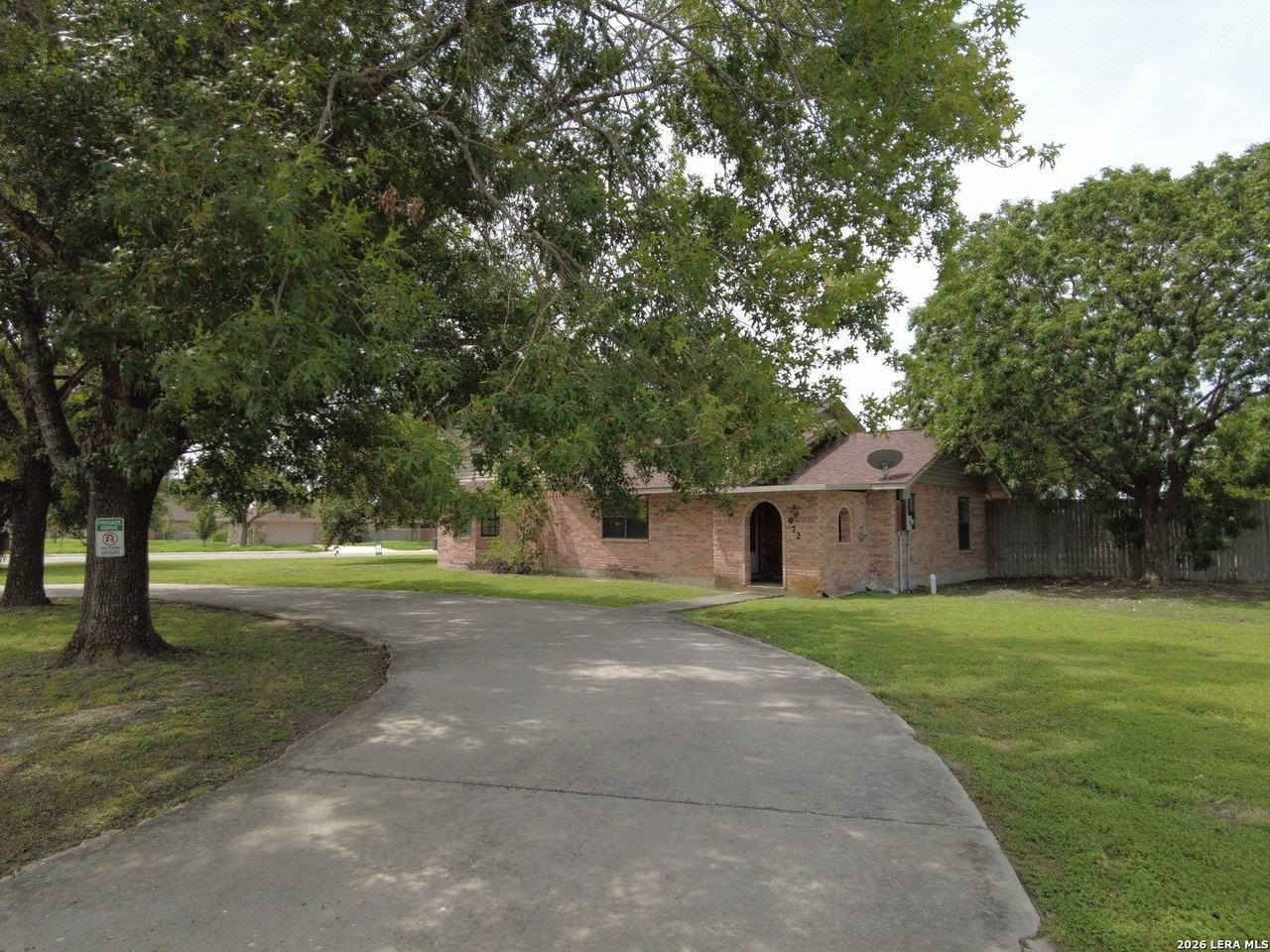 972 Barbarosa Rd - Photo 3 of 21