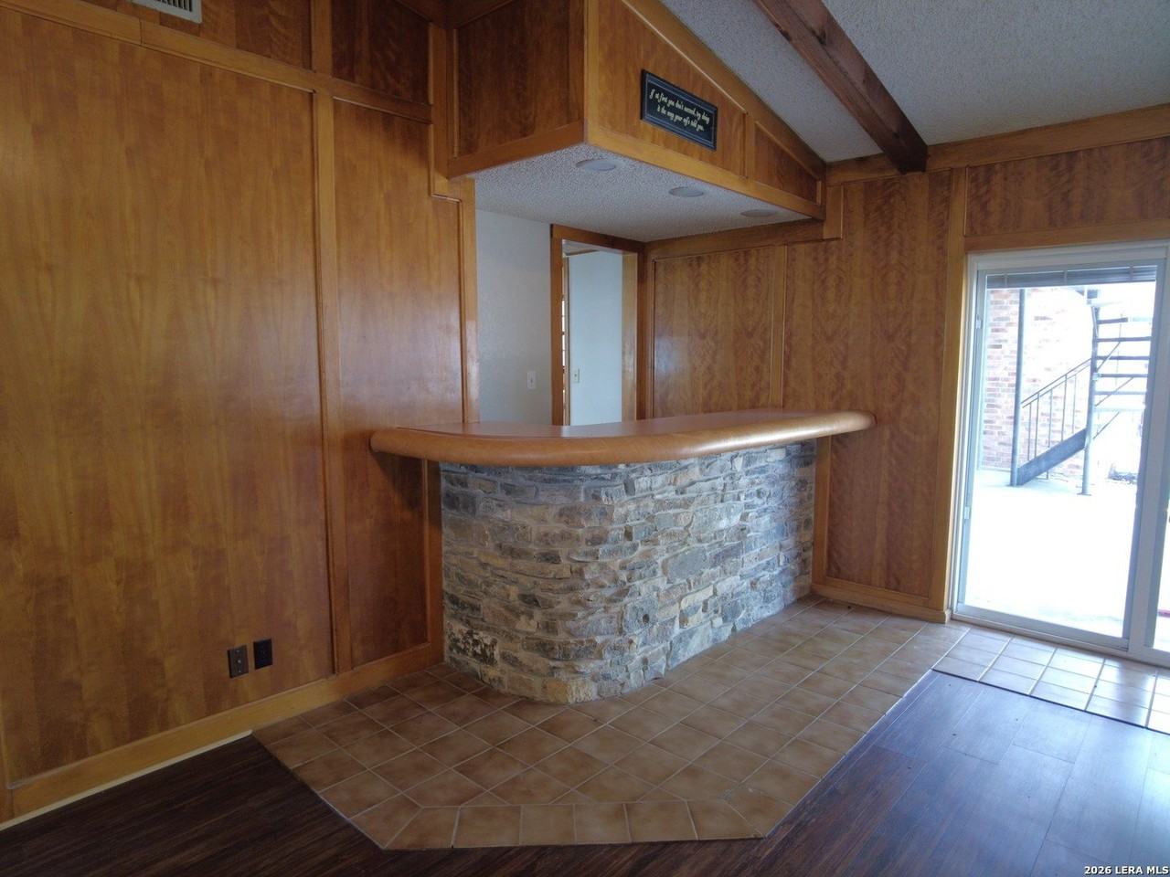 972 Barbarosa Rd - Photo 5 of 21
